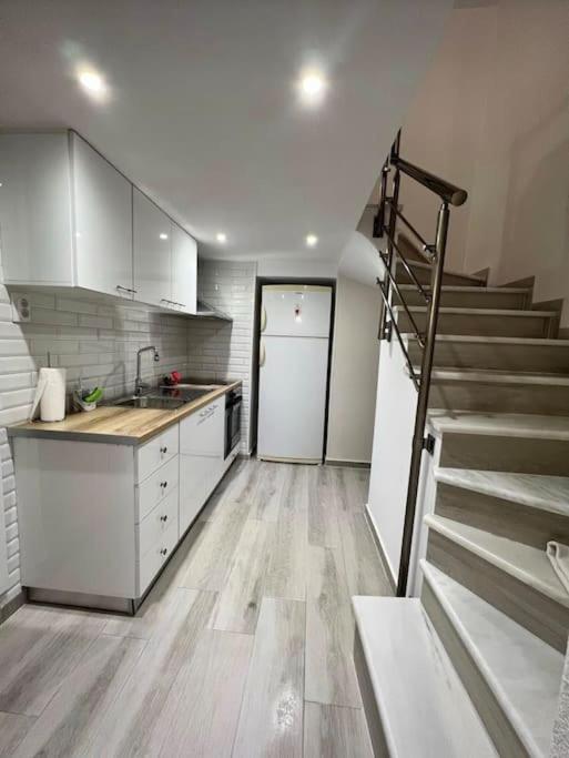 Chris Apartment With Loft 普雷韦扎 外观 照片